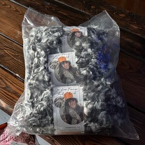 Lion Brand Faux Fur Yarn,Black/Gray/White,Thick & Quick,Package of 3,NEW